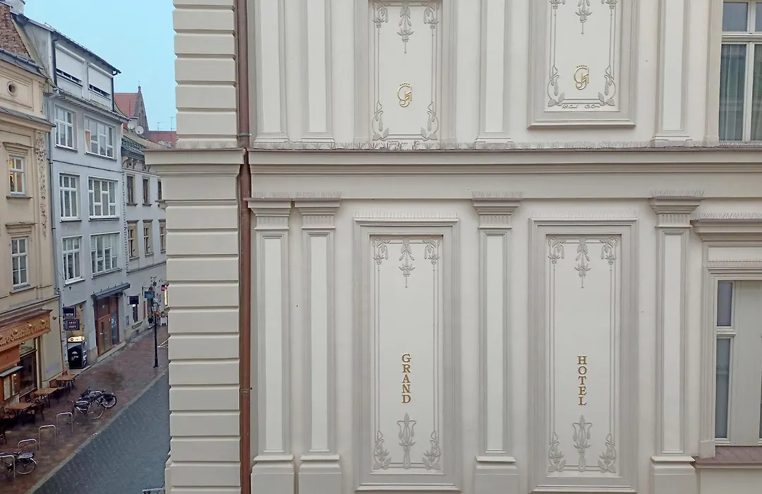 Grand Hotel-1